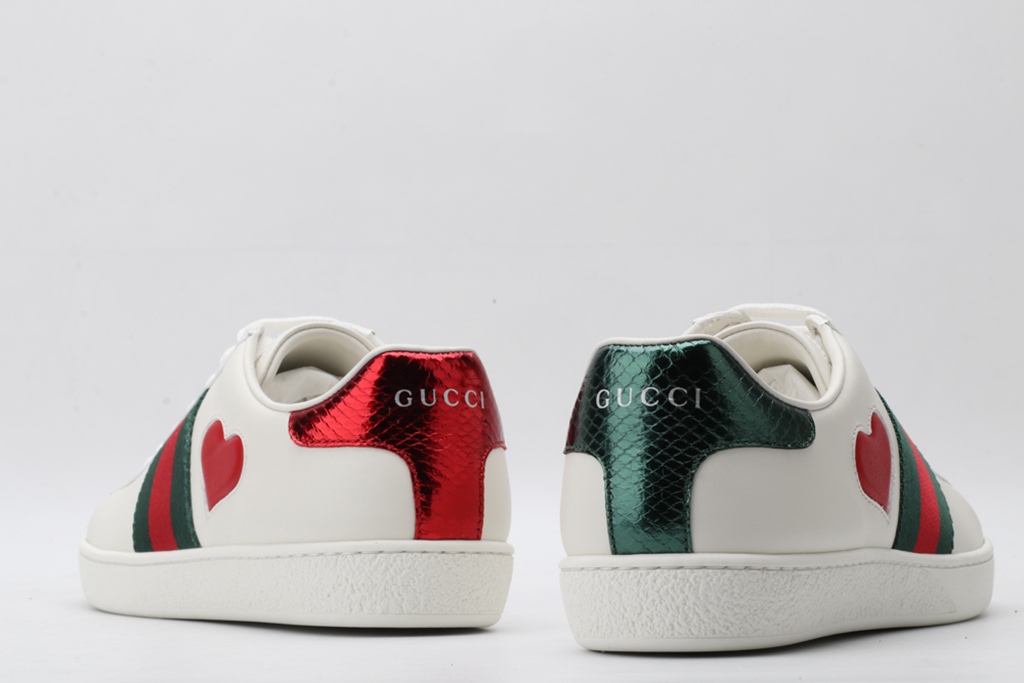 Women s Ace embroidered sneaker